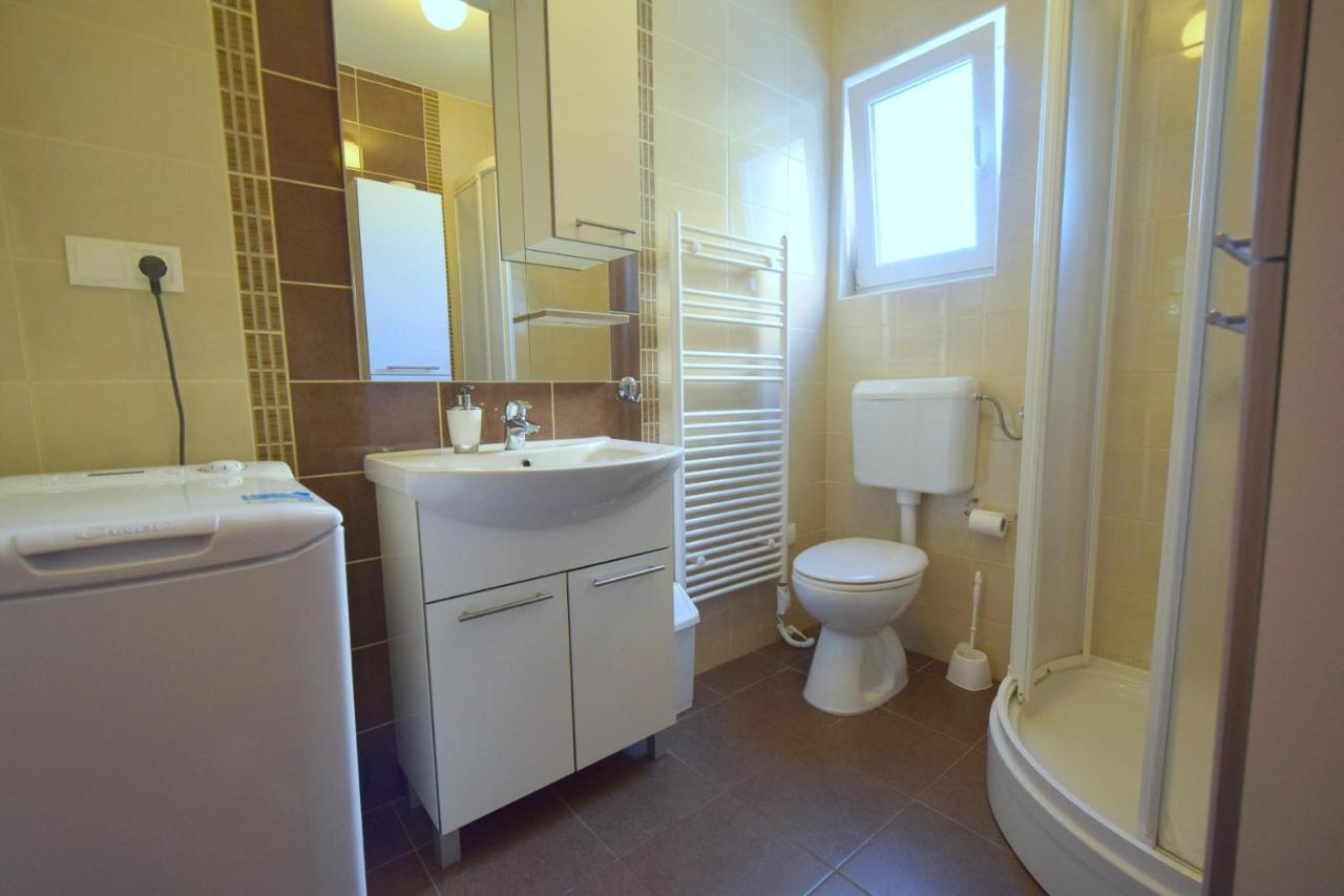 נייביצה Apartments Marjolovic מראה חיצוני תמונה